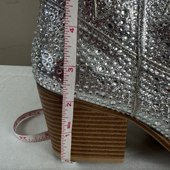 NWOT Crown Vintage Silver Cowgirl 7 Boots Western Rodeocore Festival Glam glitz - Picture 10 of 15